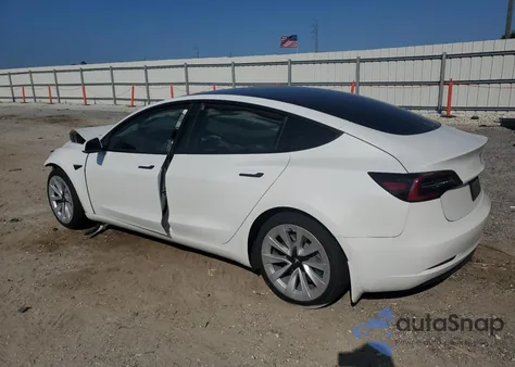 2021 Tesla Model 3 z USA, uszkodzony, nr VIN 5YJ3E1EB2MF860536